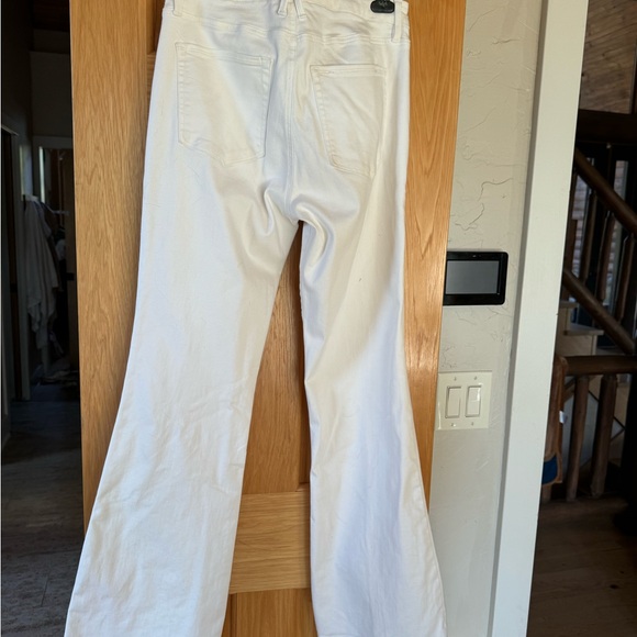 Good American white flare jeans - Picture 2 of 4